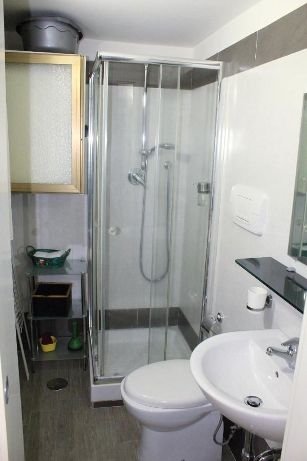 Casa Vacanze Angelica Salerno Esterno foto