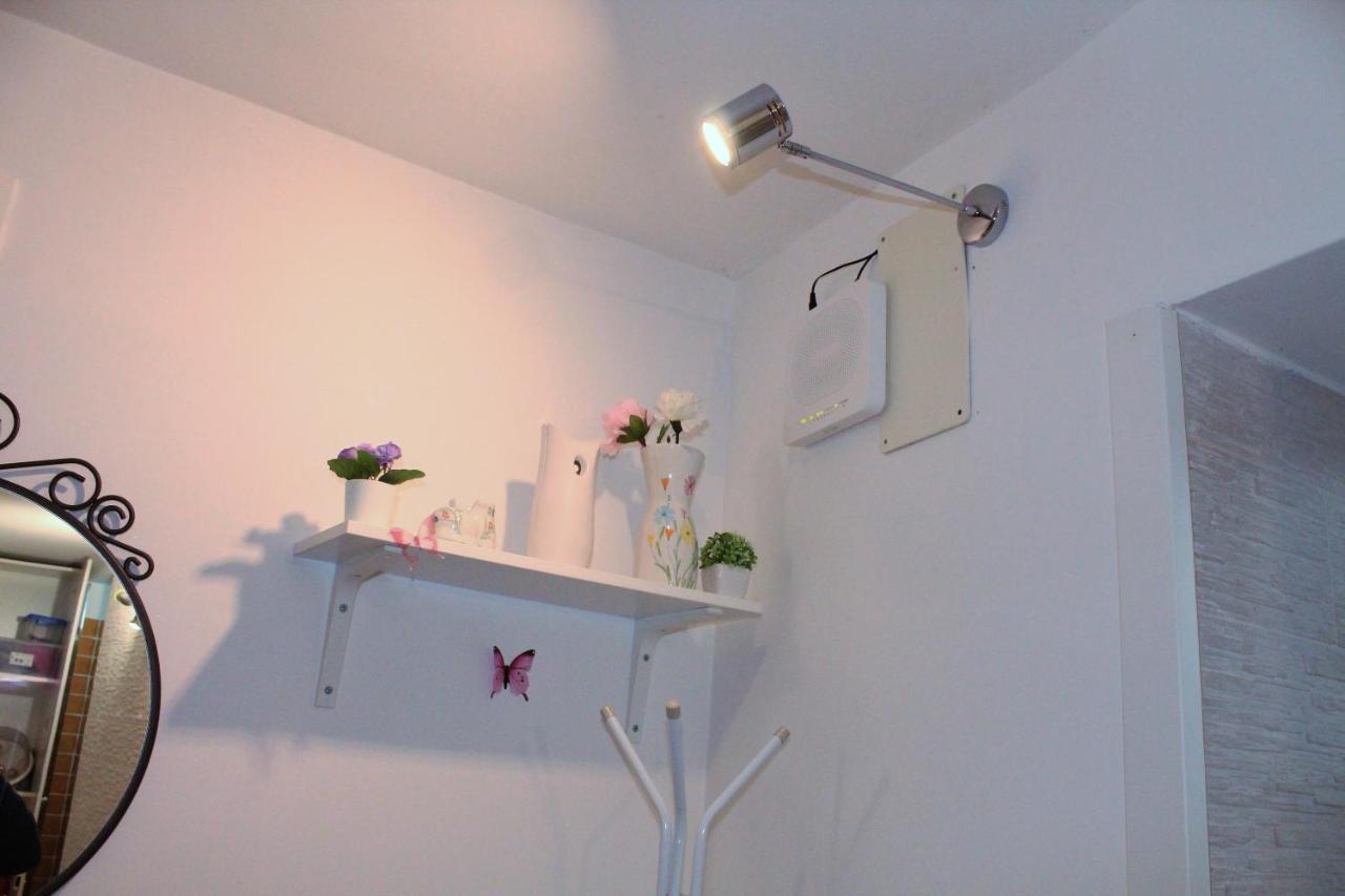 Casa Vacanze Angelica Salerno Esterno foto