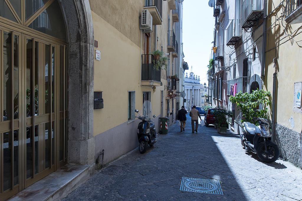 Casa Vacanze Angelica Salerno Esterno foto
